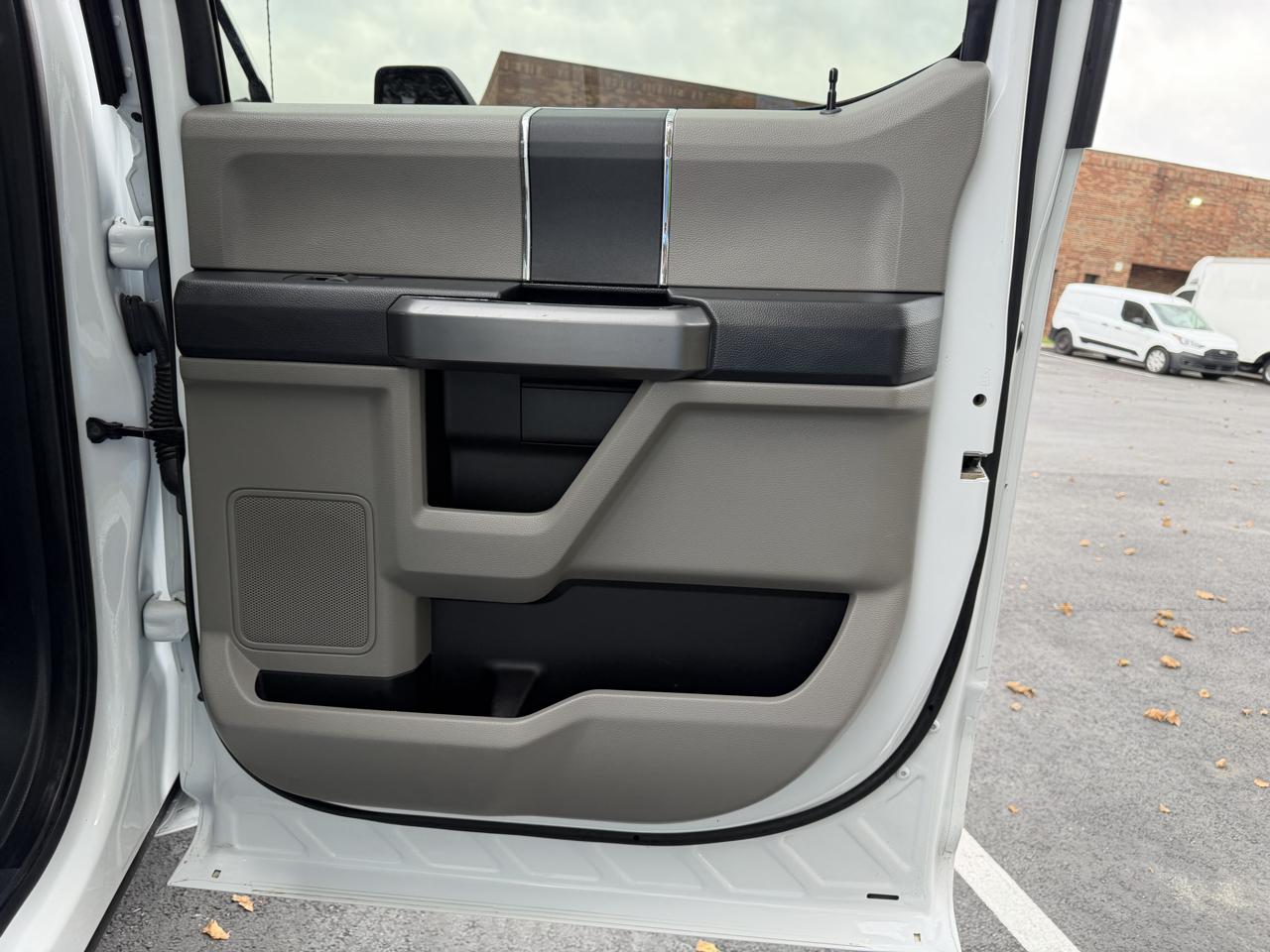 Ford F-250 SD XLT Crew Cab 4WD 2022