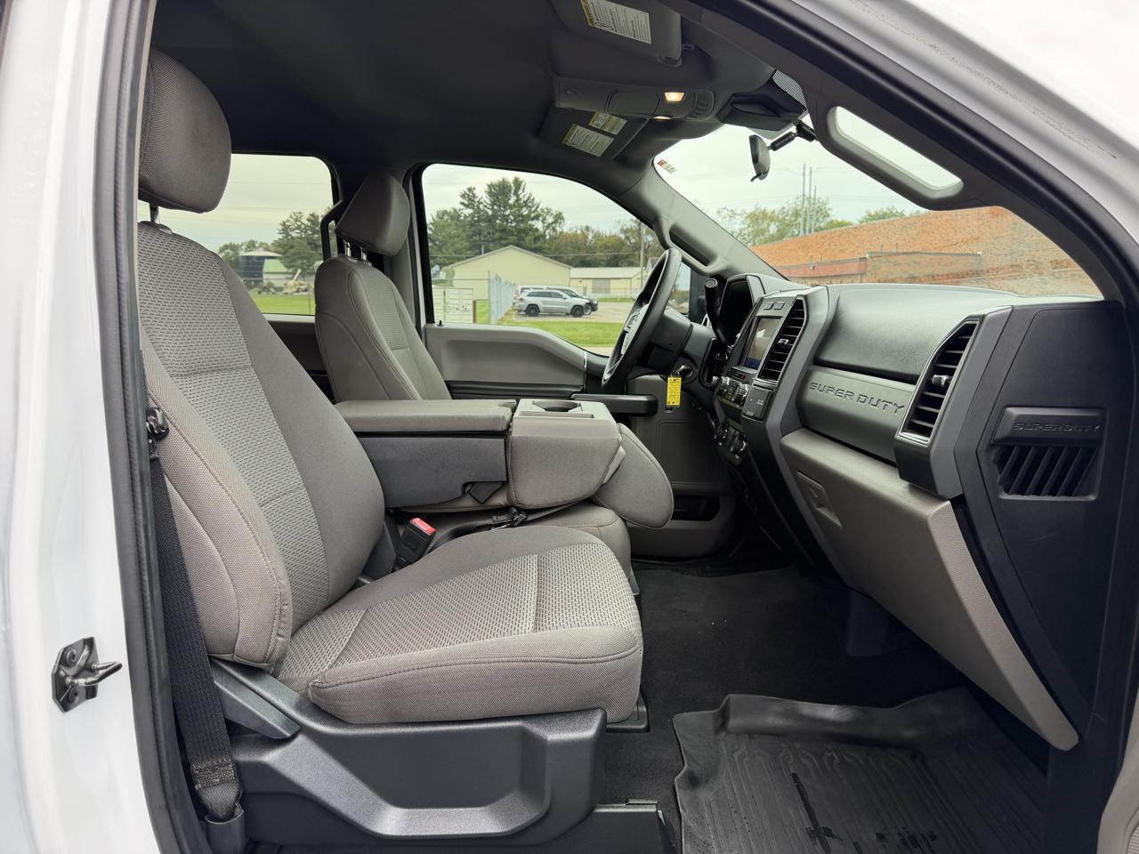 Ford F-250 SD XLT Crew Cab 4WD 2022
