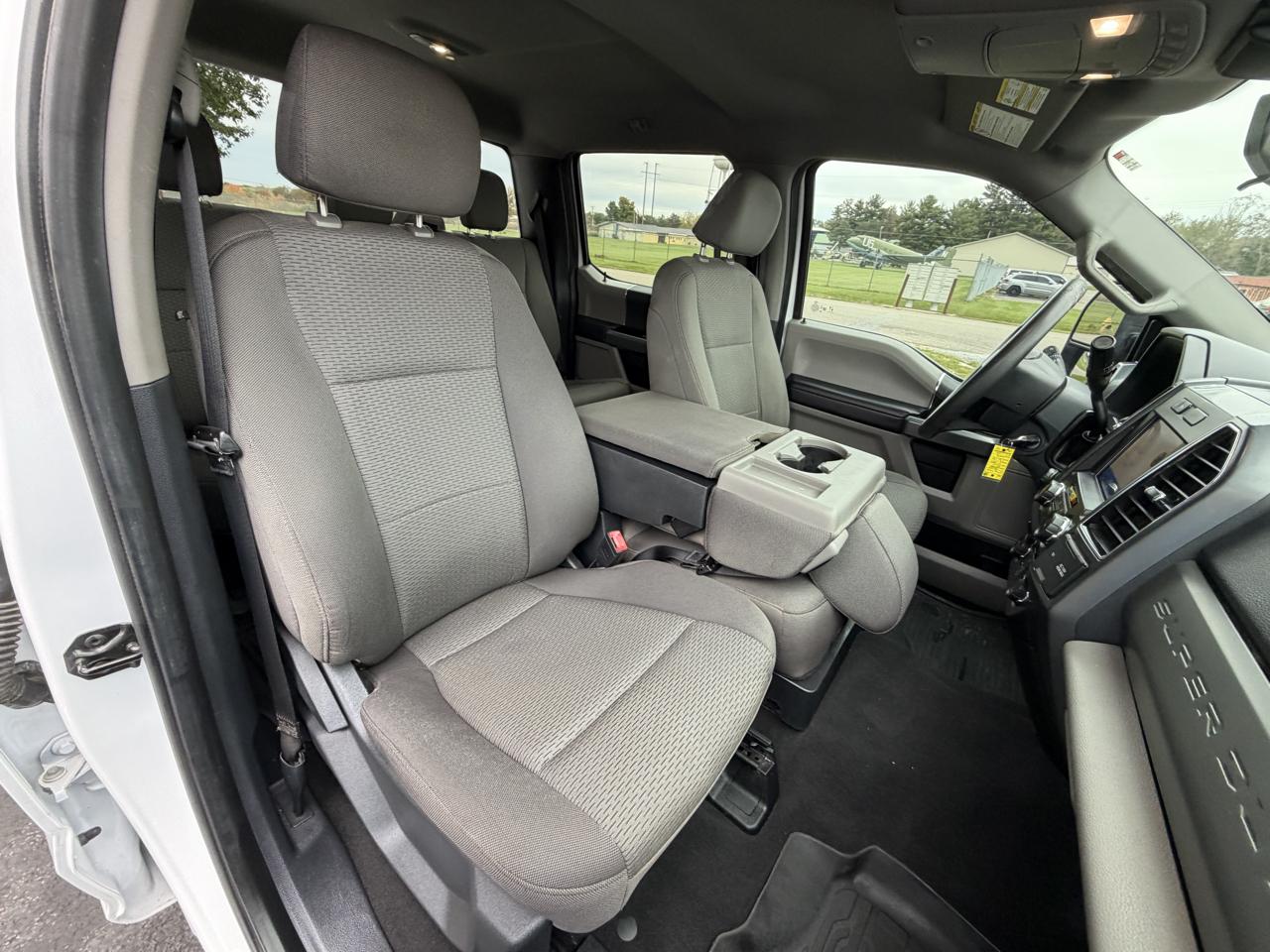 Ford F-250 SD XLT Crew Cab 4WD 2022