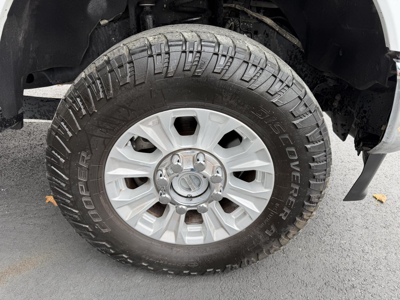 Ford F-250 SD XLT Crew Cab 4WD 2022
