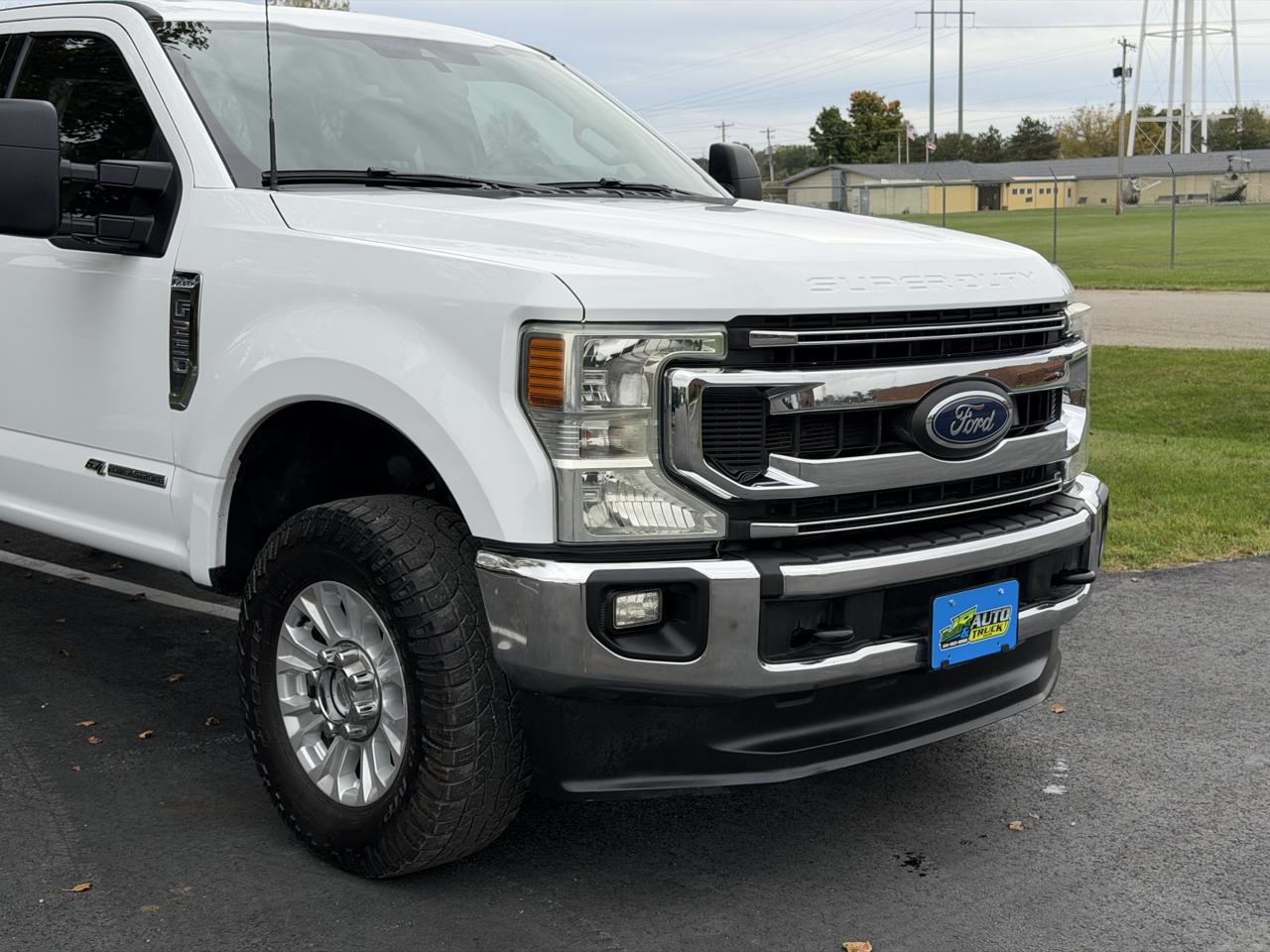 Ford F-250 SD XLT Crew Cab 4WD 2022