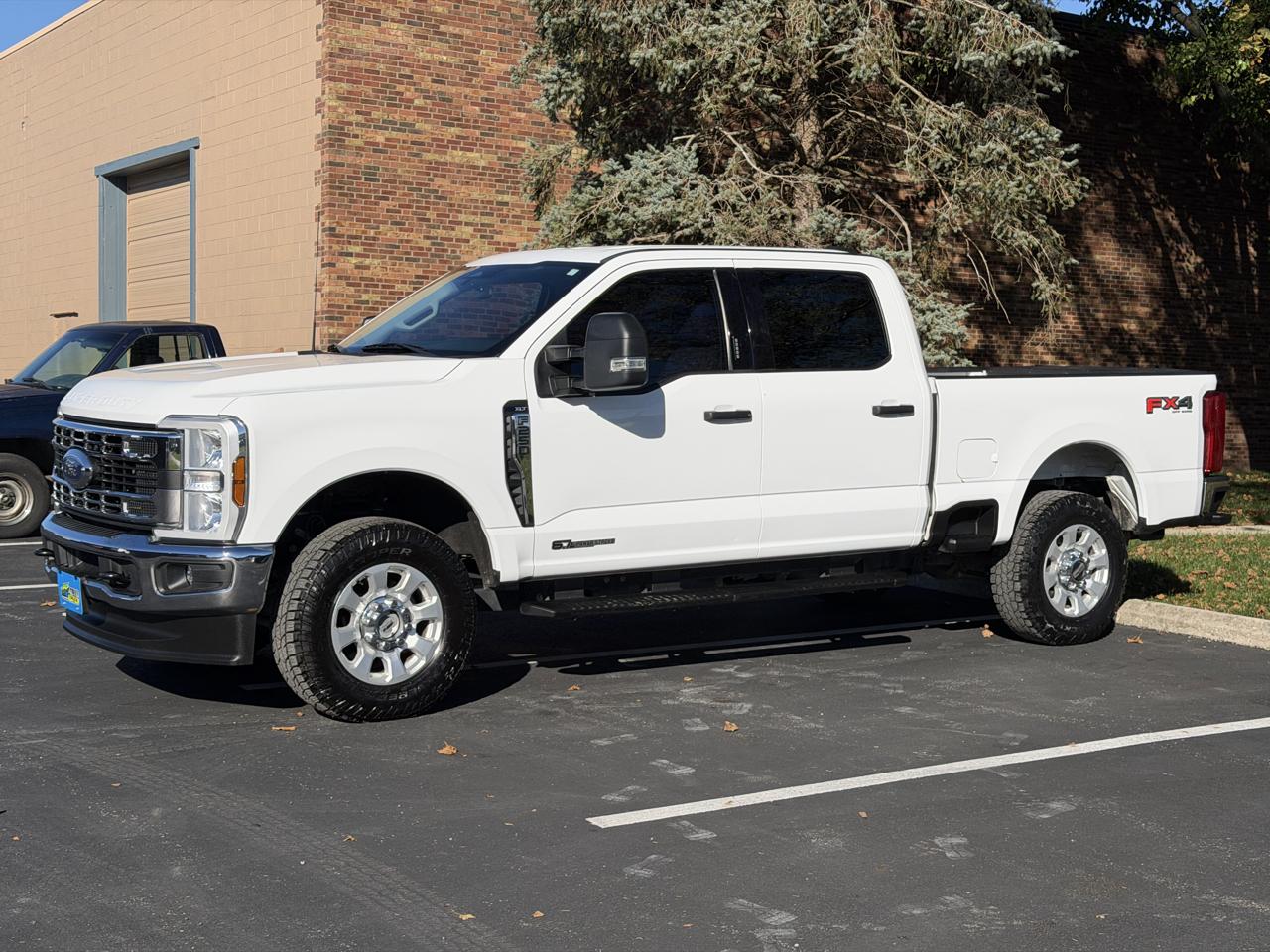 Ford F-250 SD XLT Crew Cab 4WD 2024