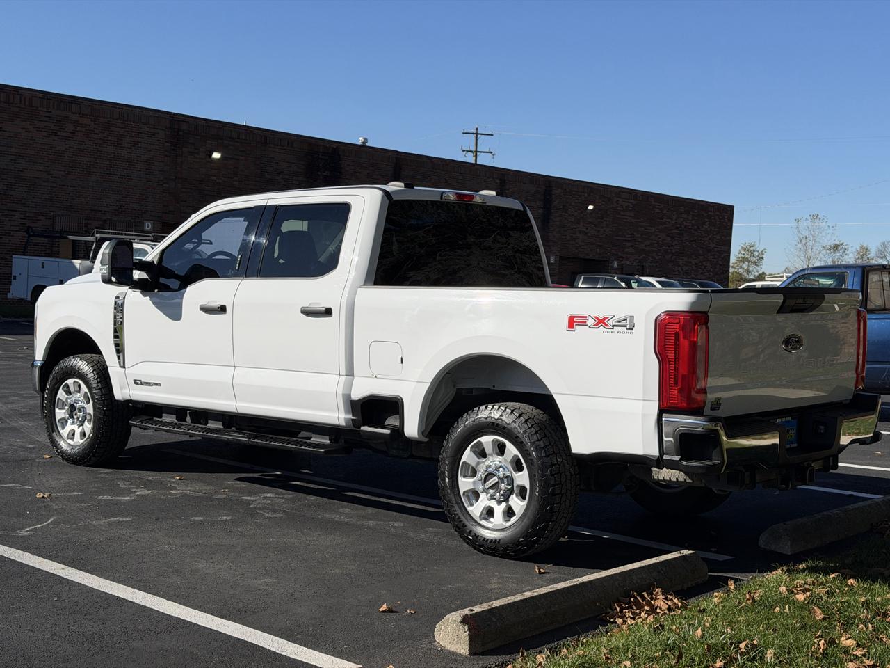 Ford F-250 SD XLT Crew Cab 4WD 2024