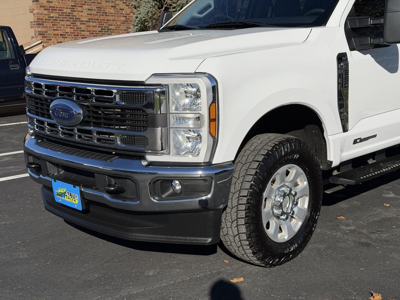 Ford F-250 SD XLT Crew Cab 4WD 2024