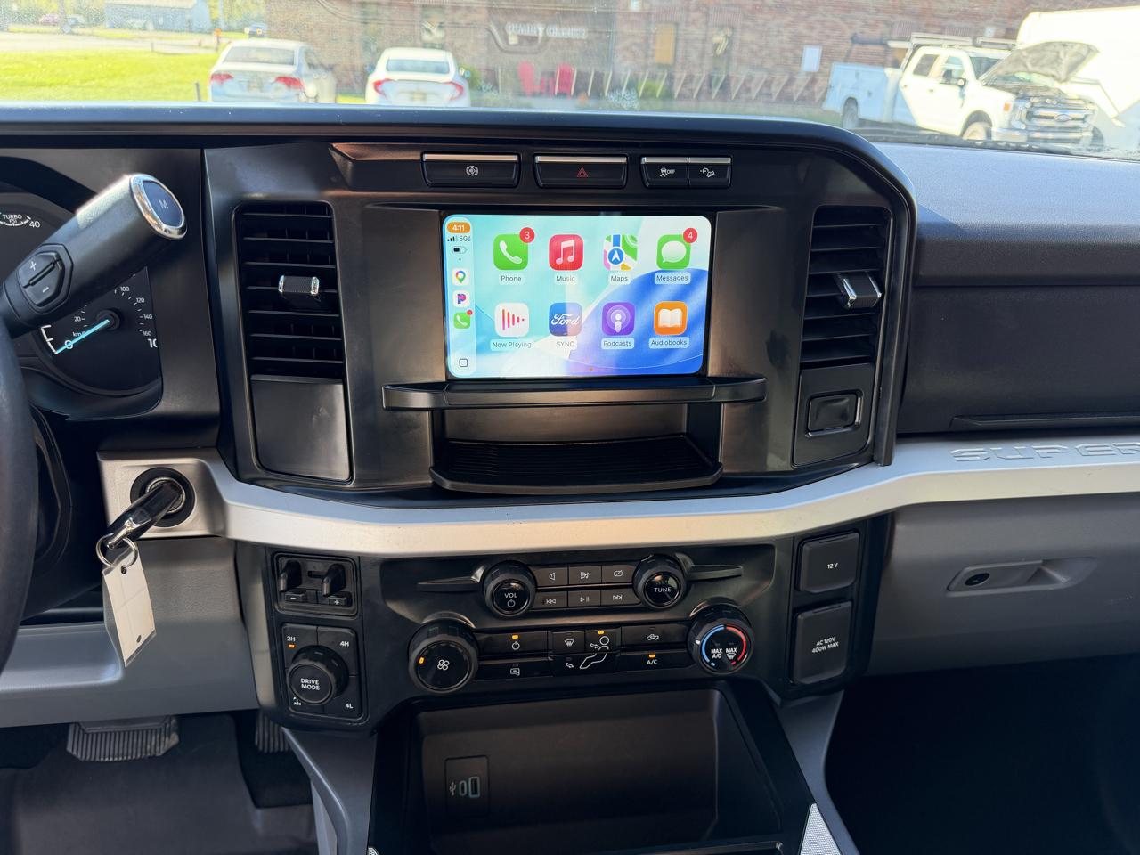 Ford F-250 SD XLT Crew Cab 4WD 2024