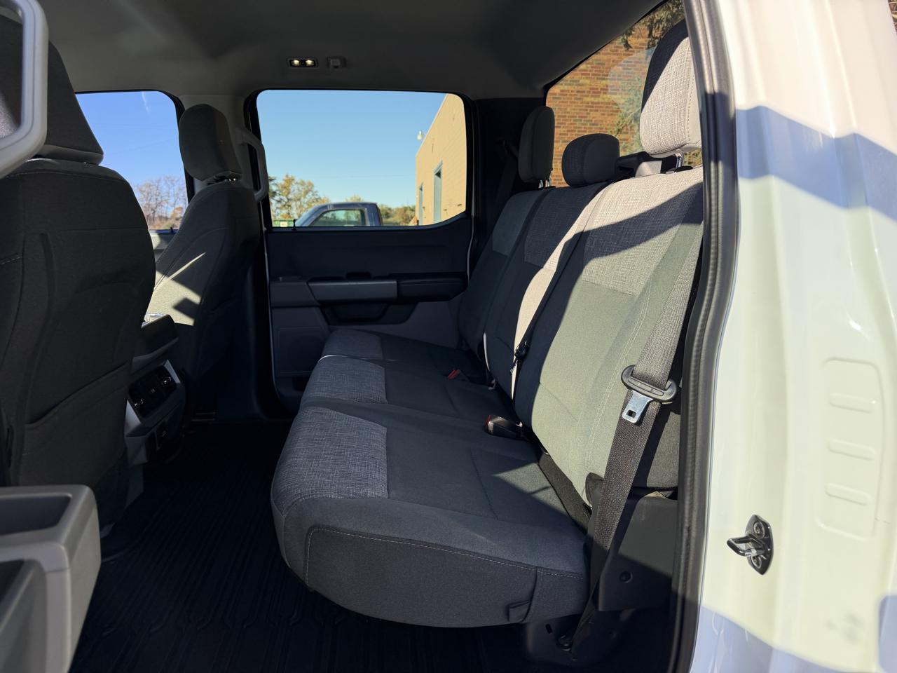 Ford F-250 SD XLT Crew Cab 4WD 2024