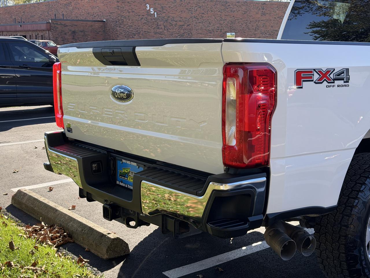 Ford F-250 SD XLT Crew Cab 4WD 2024