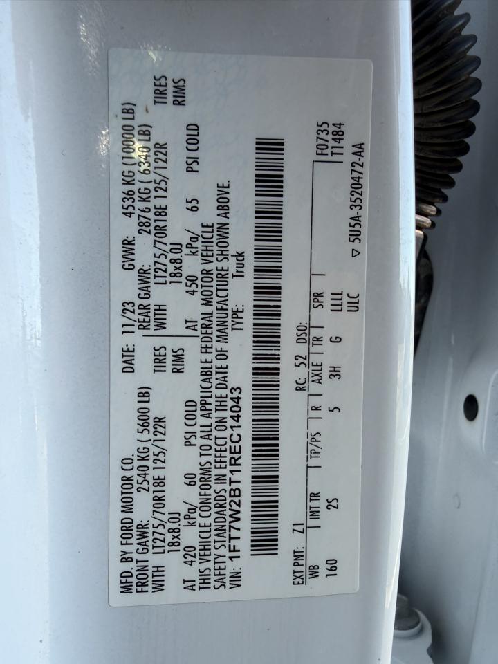 Ford F-250 SD XLT Crew Cab 4WD 2024