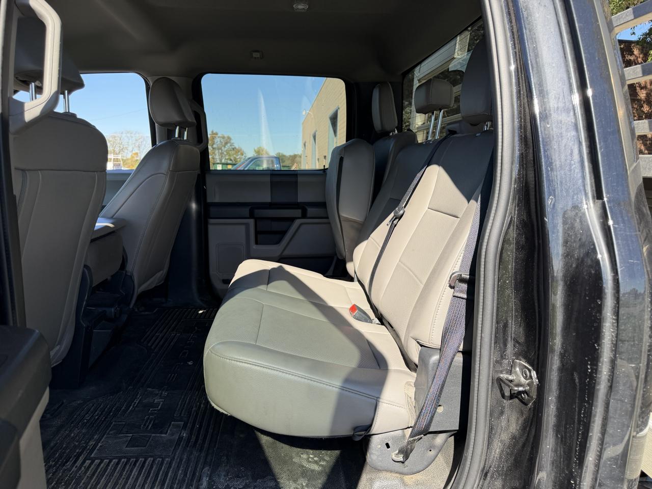 Ford F-450 SD Crew Cab DRW 4WD 2022