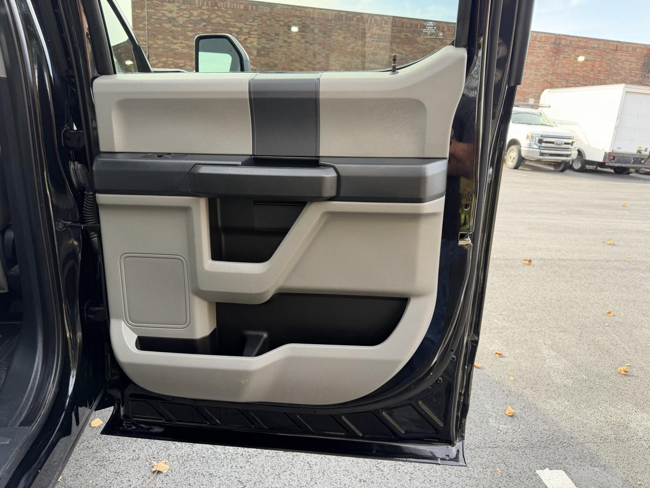 Ford F-450 SD Crew Cab DRW 4WD 2022