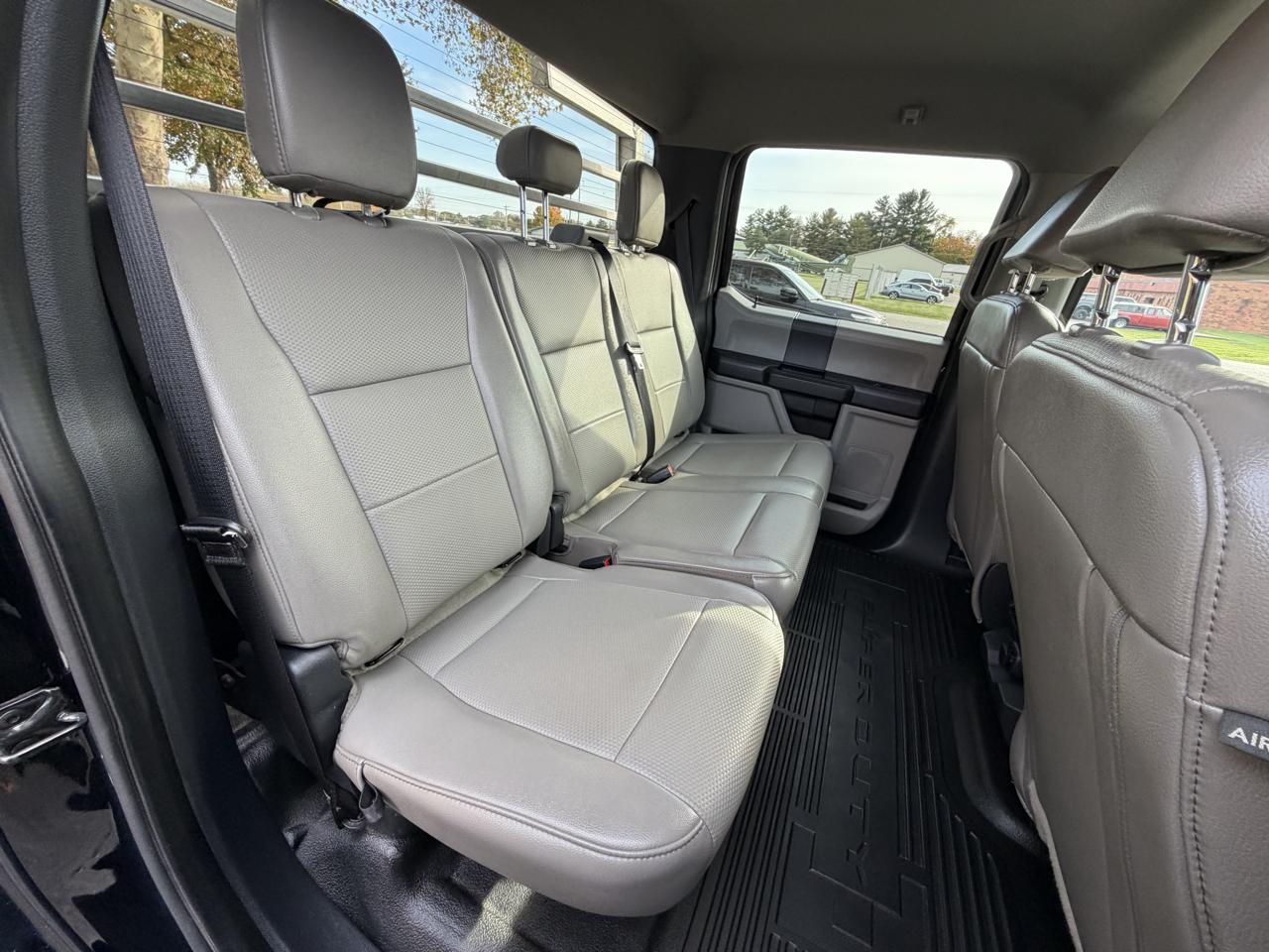 Ford F-450 SD Crew Cab DRW 4WD 2022