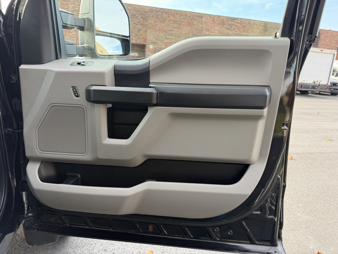 Ford F-450 SD Crew Cab DRW 4WD 2022