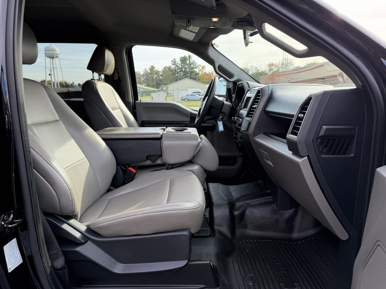 Ford F-450 SD Crew Cab DRW 4WD 2022
