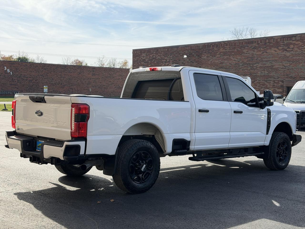 Ford F-250 SD XL Crew Cab Short Bed 4WD 2024