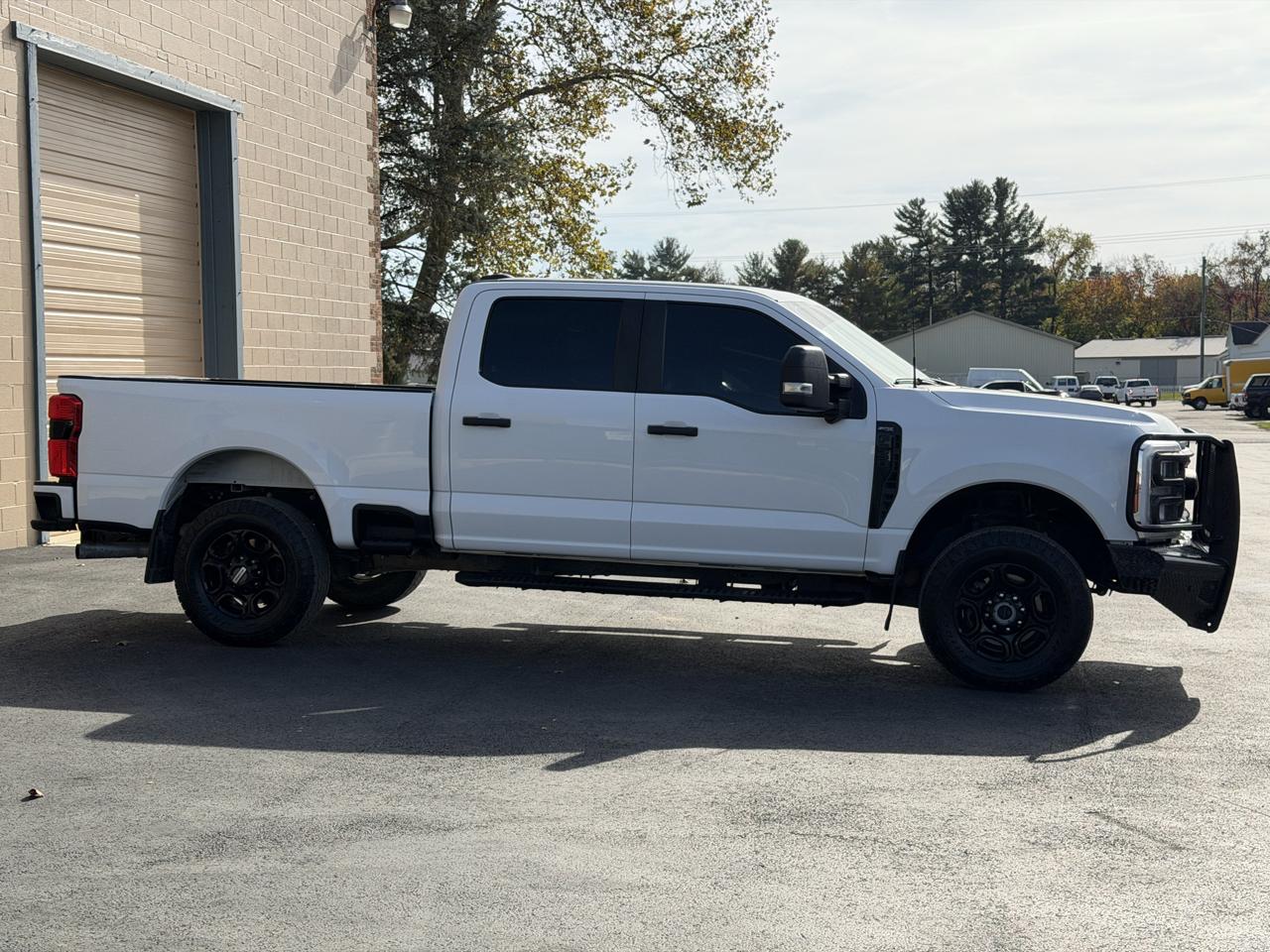 Ford F-250 SD XL Crew Cab Short Bed 4WD 2024