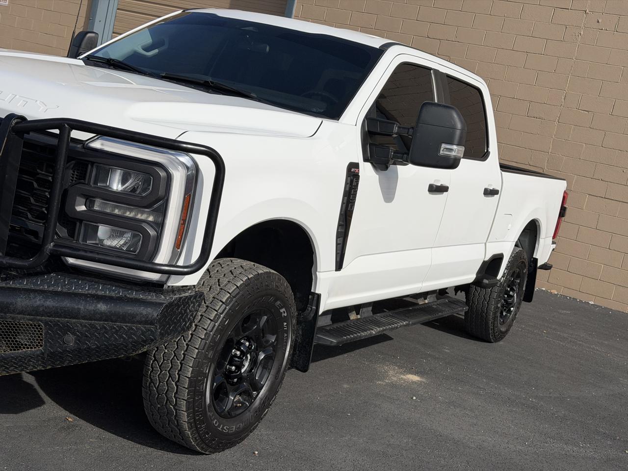 Ford F-250 SD XL Crew Cab Short Bed 4WD 2024