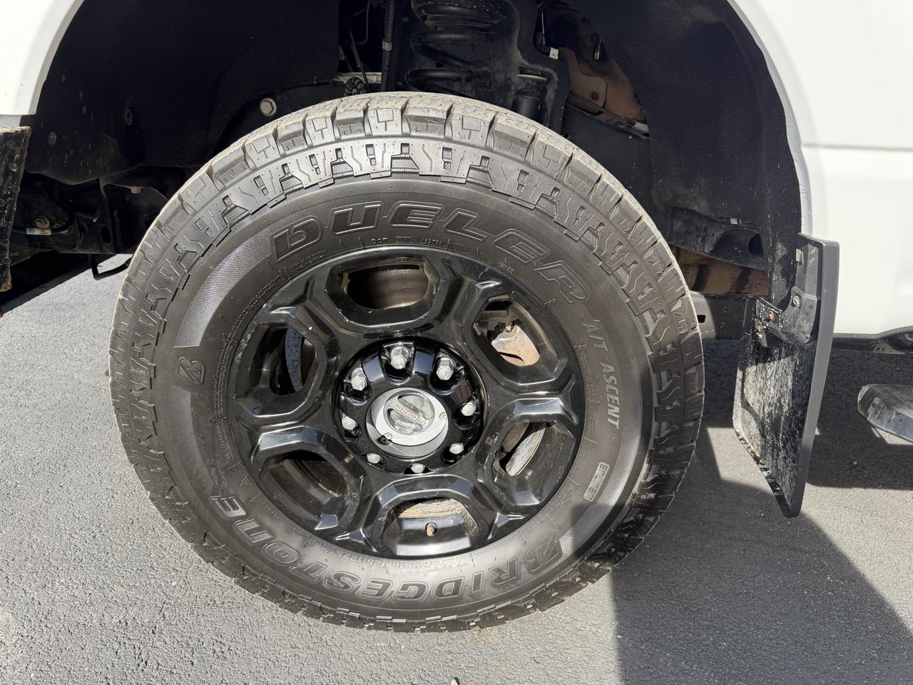 Ford F-250 SD XL Crew Cab Short Bed 4WD 2024