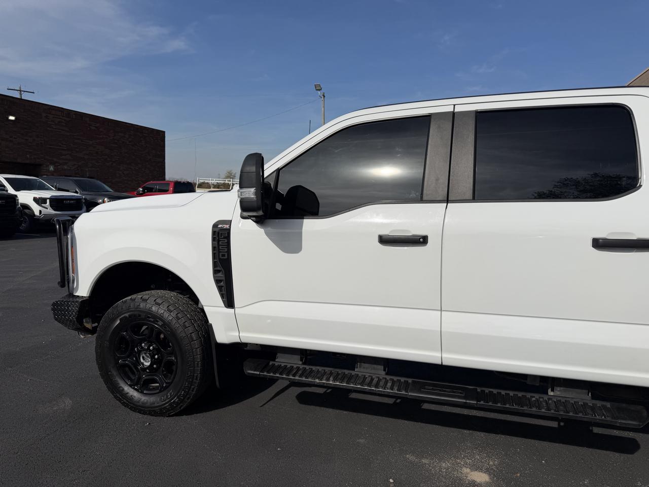 Ford F-250 SD XL Crew Cab Short Bed 4WD 2024