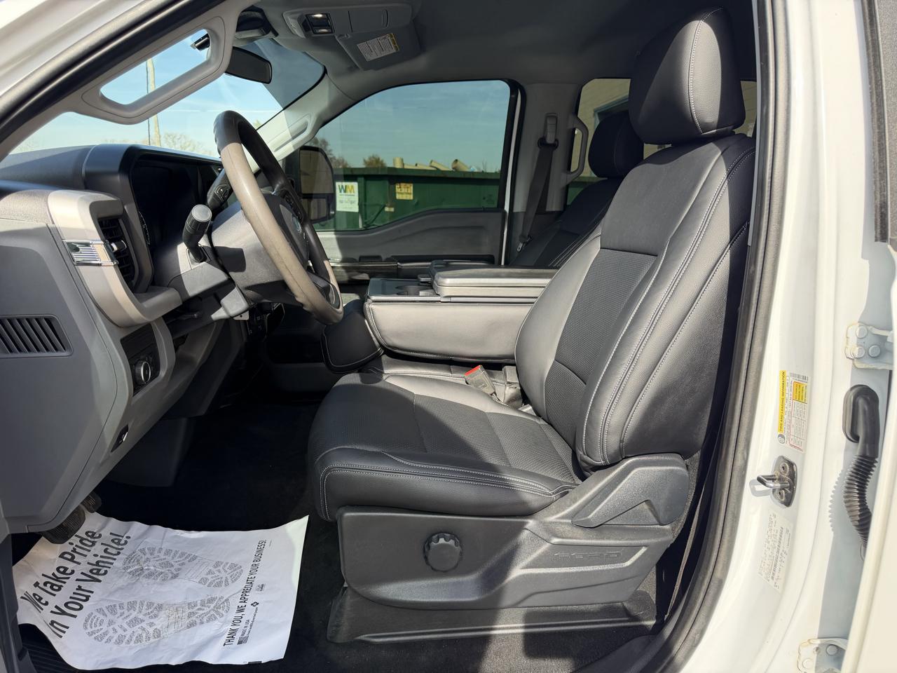Ford F-250 SD XL Crew Cab Short Bed 4WD 2024