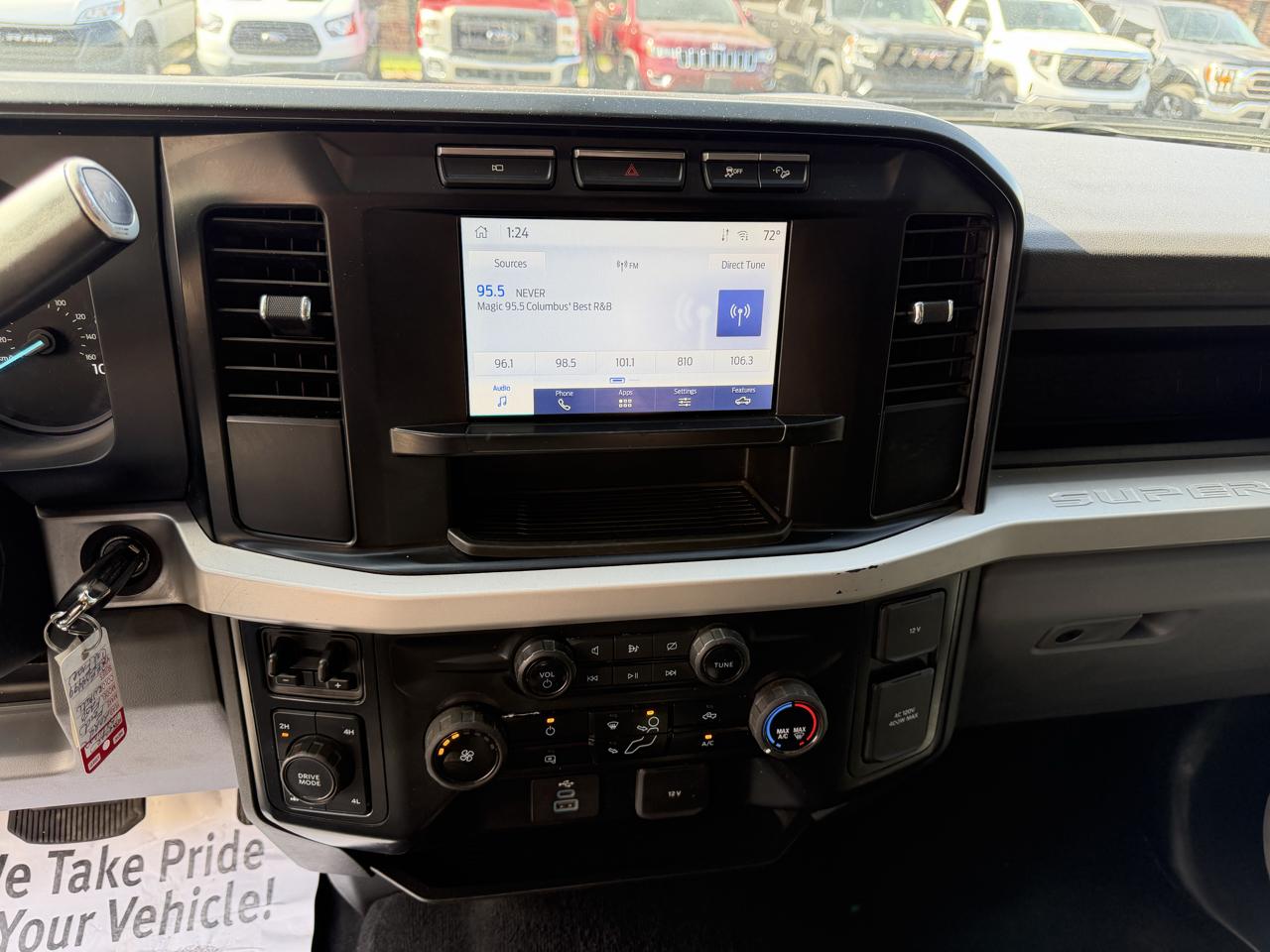 Ford F-250 SD XL Crew Cab Short Bed 4WD 2024