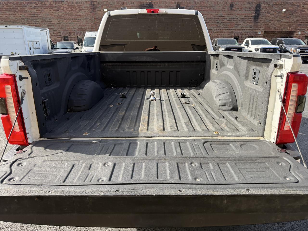 Ford F-250 SD XL Crew Cab Short Bed 4WD 2024