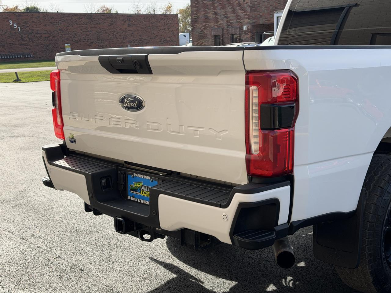 Ford F-250 SD XL Crew Cab Short Bed 4WD 2024