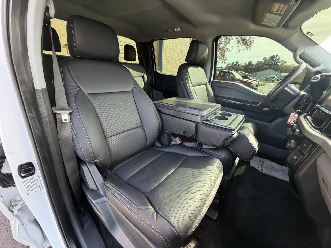 Ford F-250 SD XL Crew Cab Short Bed 4WD 2024