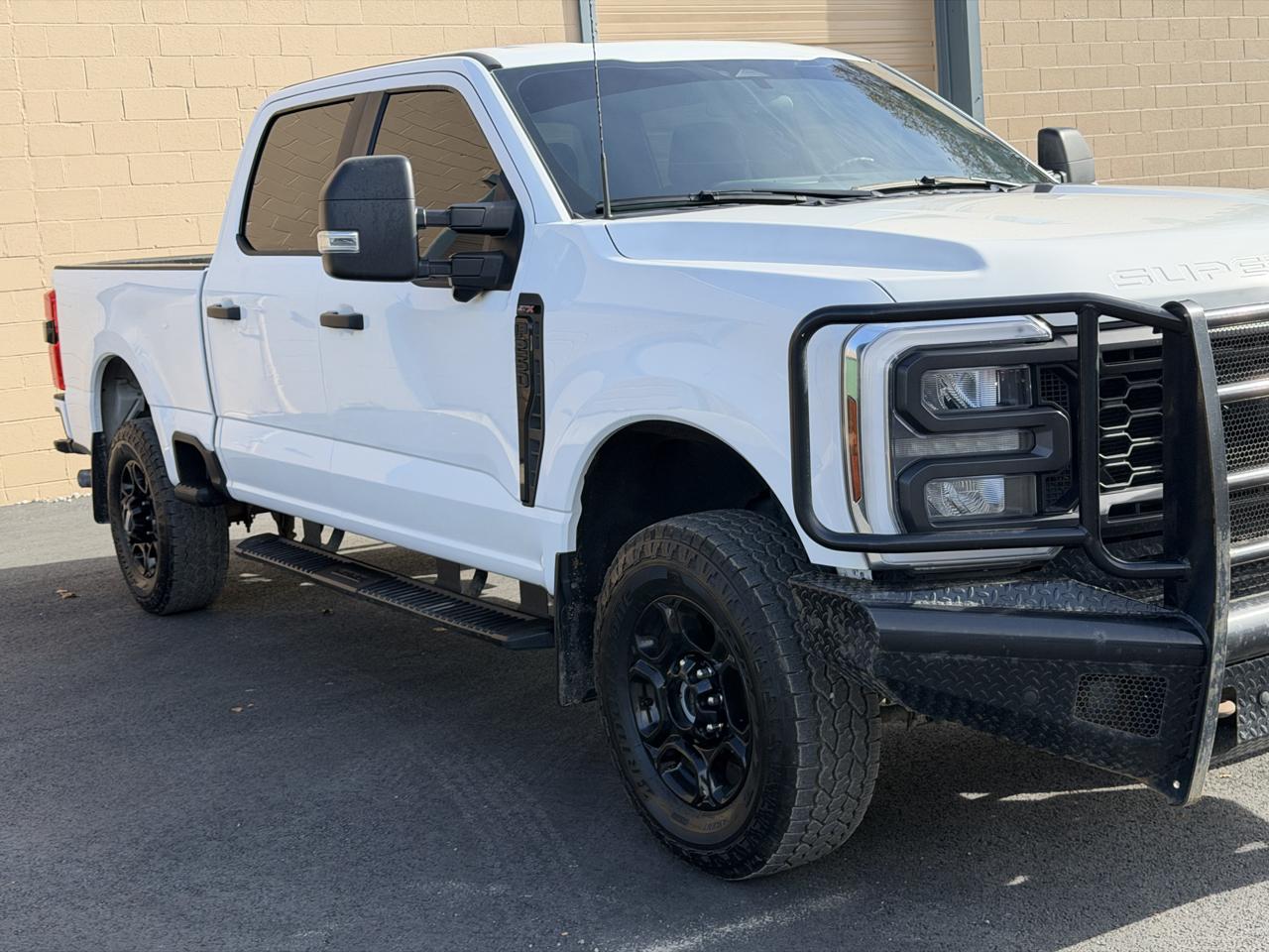 Ford F-250 SD XL Crew Cab Short Bed 4WD 2024