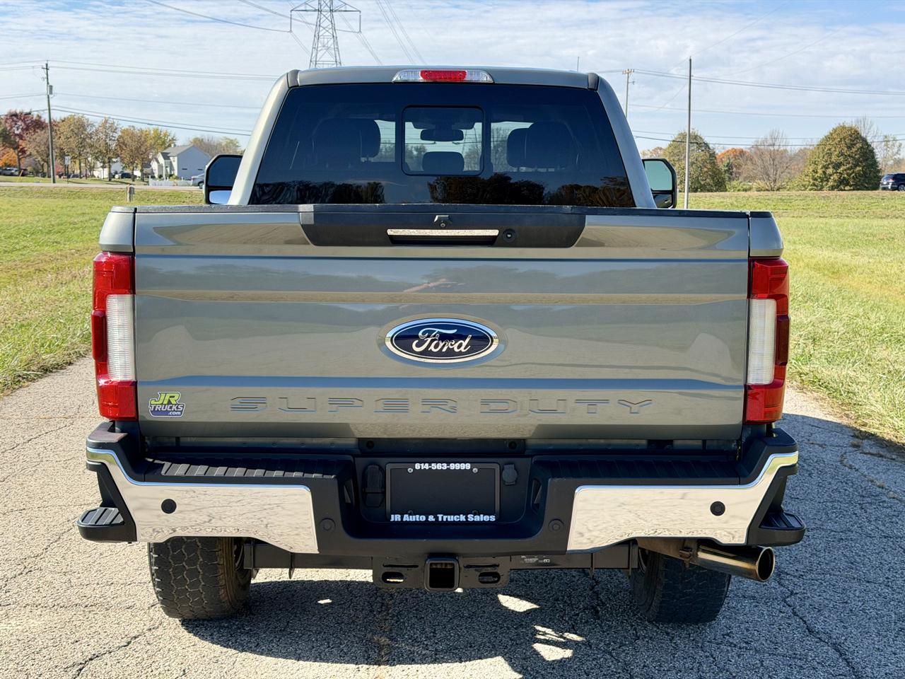 Ford F-250 SD Lariat Crew Cab Short Bed 4WD 2019