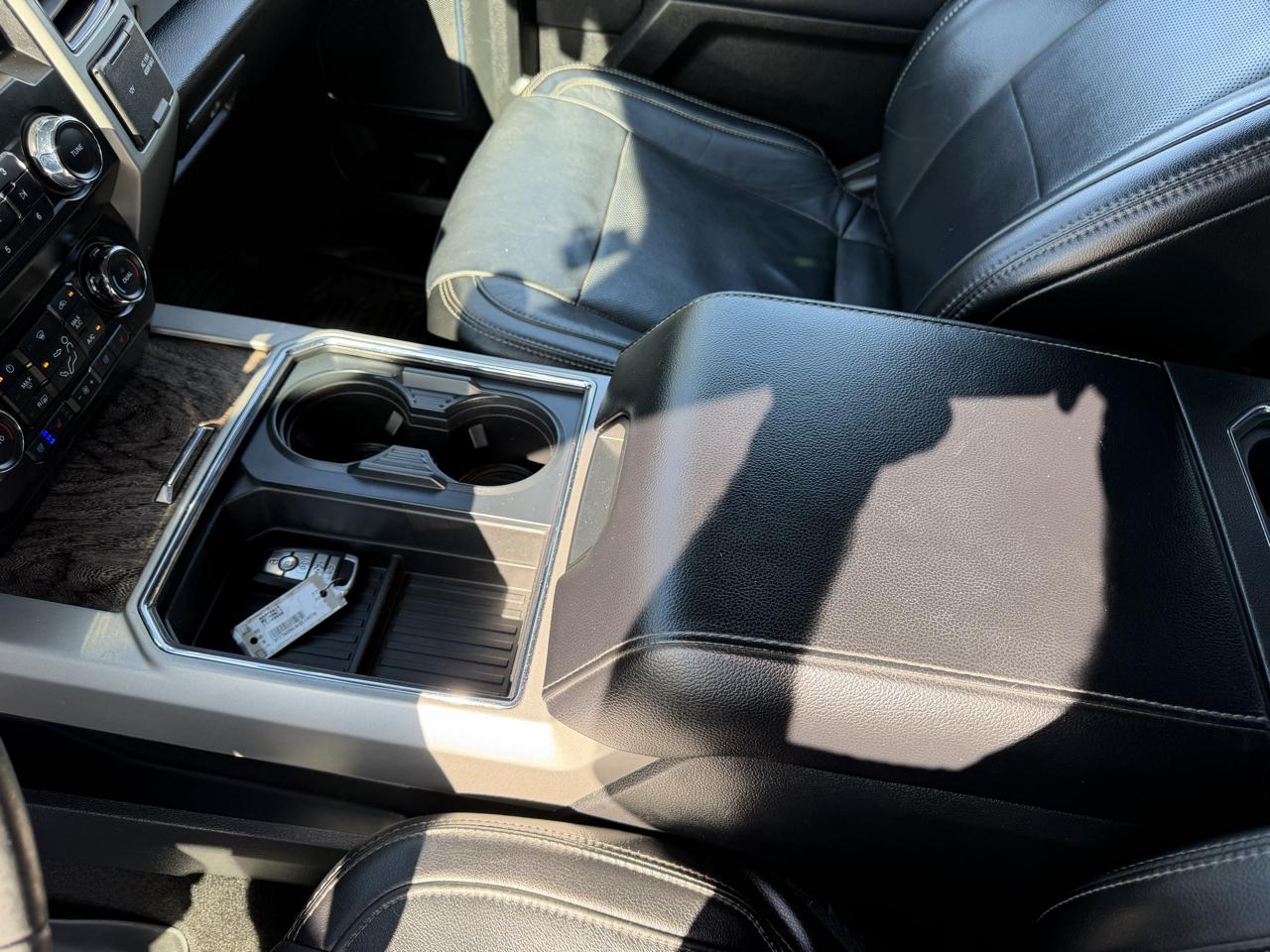 Ford F-250 SD Lariat Crew Cab Short Bed 4WD 2019