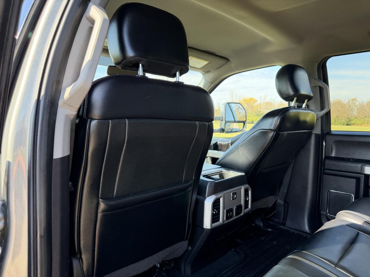Ford F-250 SD Lariat Crew Cab Short Bed 4WD 2019