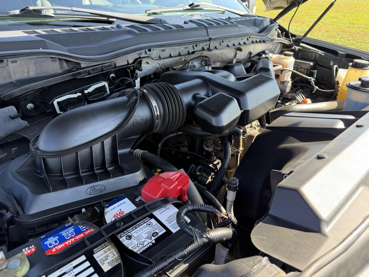 Ford F-250 SD Lariat Crew Cab Short Bed 4WD 2019