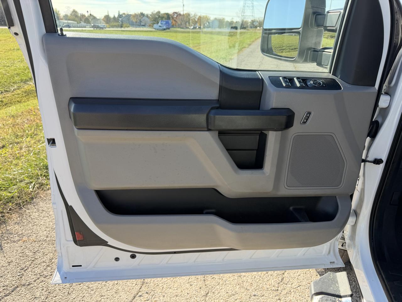 Ford F-350 SD XL SuperCab Long Bed 4WD 2021