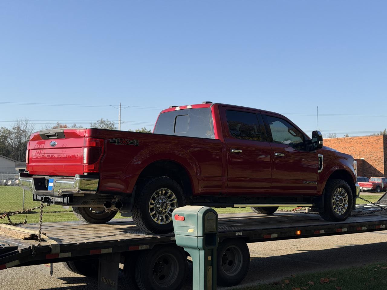 Ford F-250 SD Lariat Crew Cab Short Bed 4WD 2022
