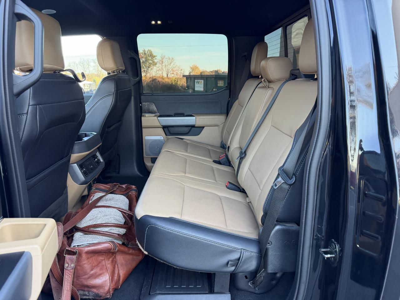 Ford F-350 SD Lariat Crew Cab Long Bed 4WD 2023