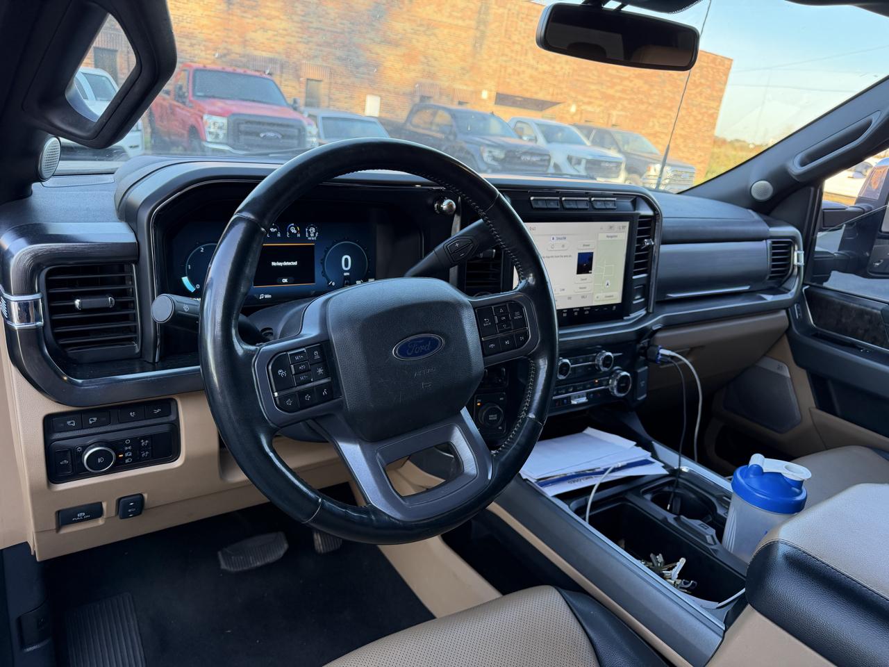 Ford F-350 SD Lariat Crew Cab Long Bed 4WD 2023