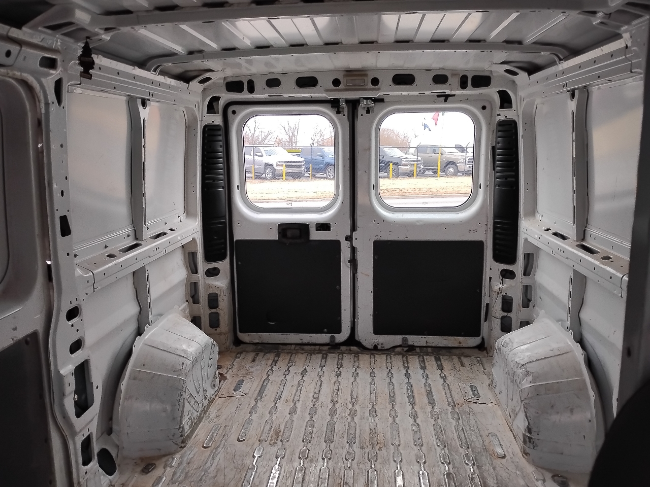 RAM Promaster 1500 Low Roof Tradesman 136-in. WB 2014