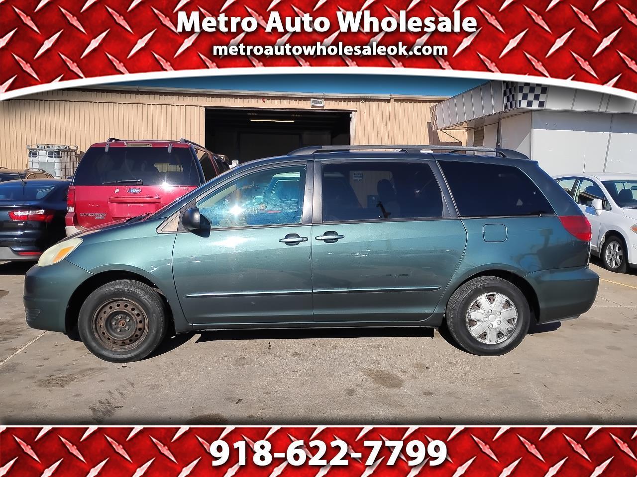 Toyota Sienna LE - 7 Passenger Seating 2005