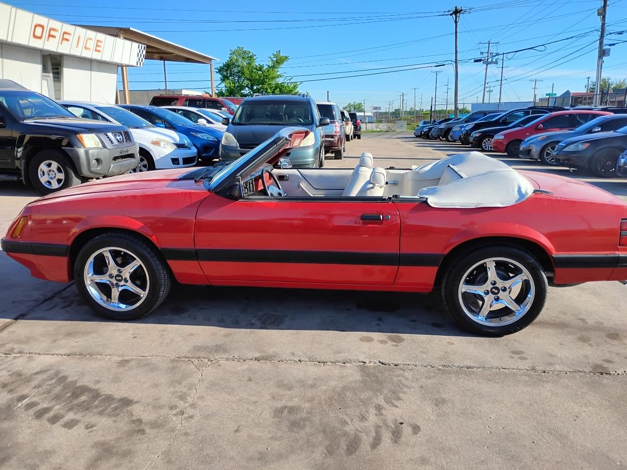 Ford Mustang LX convertible 1985