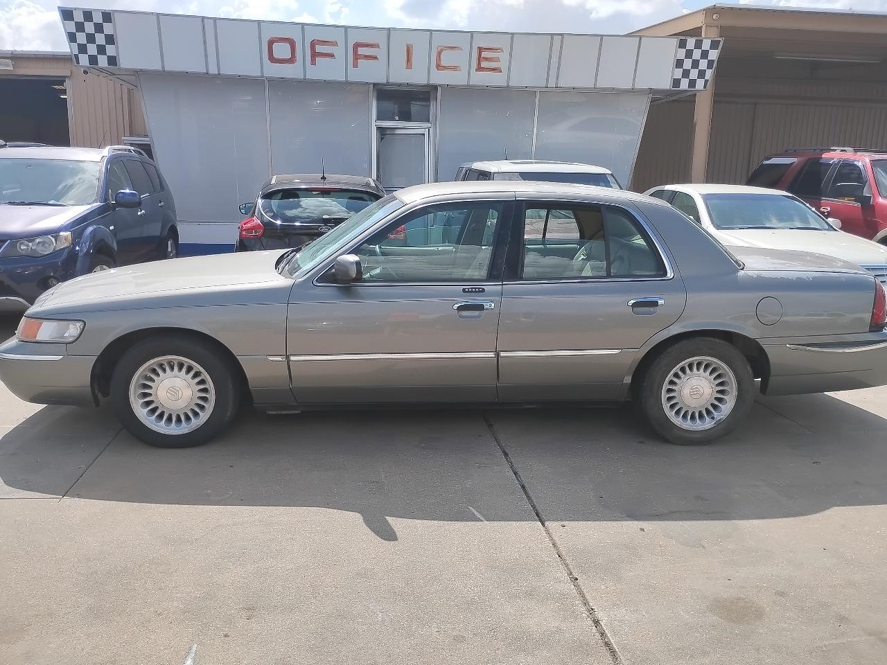 Mercury Grand Marquis LS 2001
