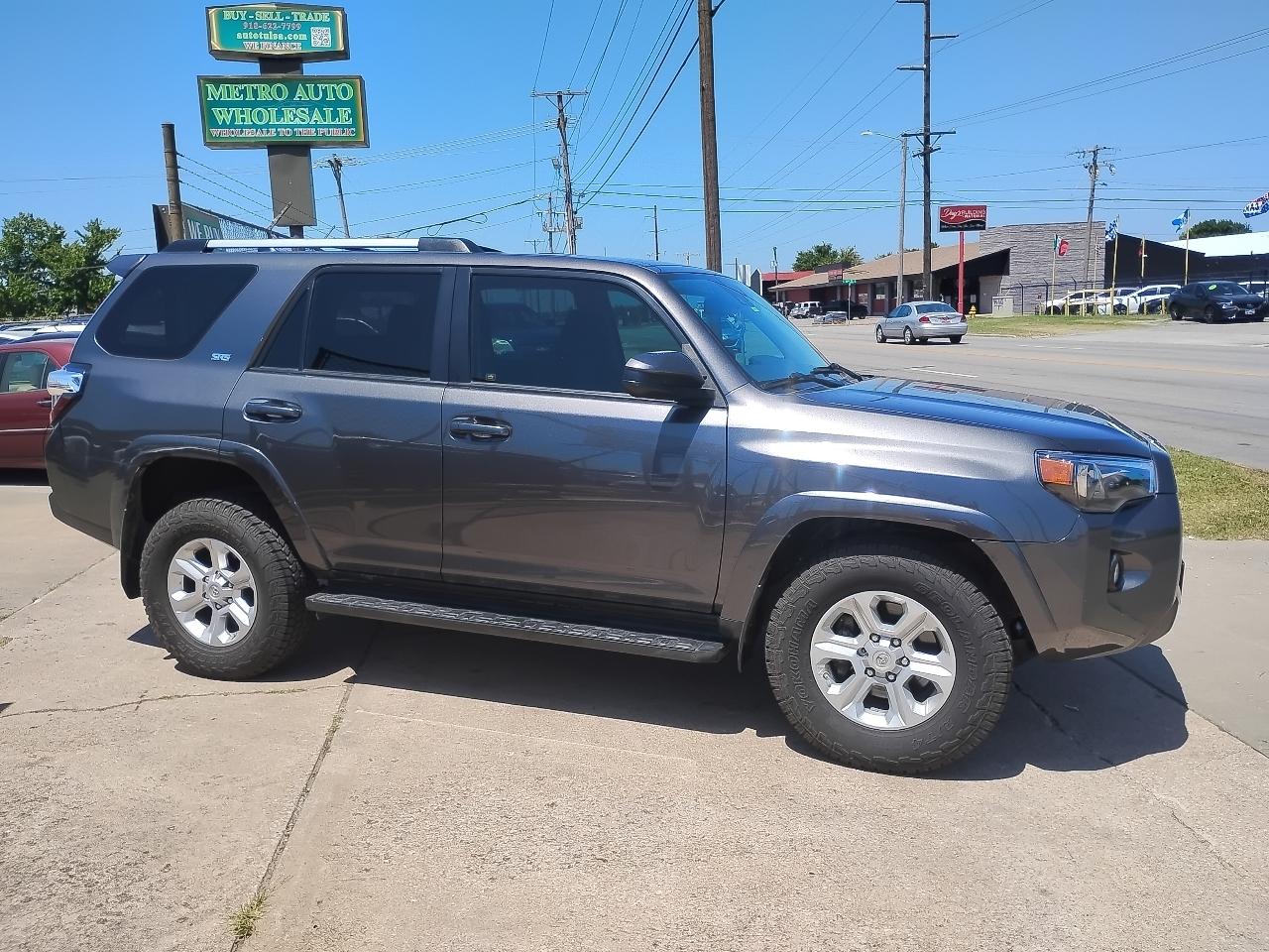 Toyota 4Runner SR5 4WD 2020