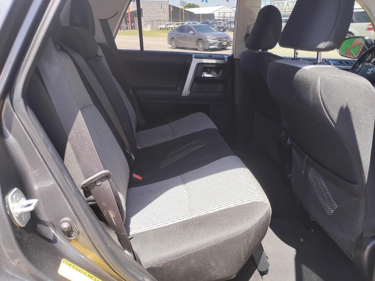 Toyota 4Runner SR5 4WD 2020