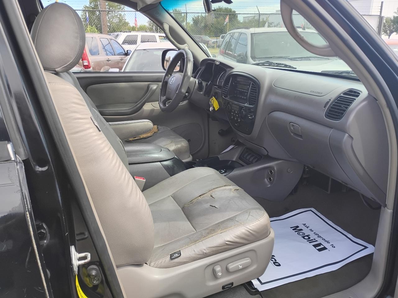 Toyota Sequoia SR5 2WD 2006