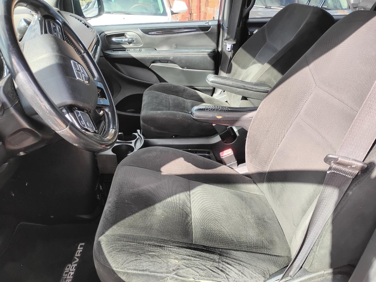 Dodge Grand Caravan SE 2015