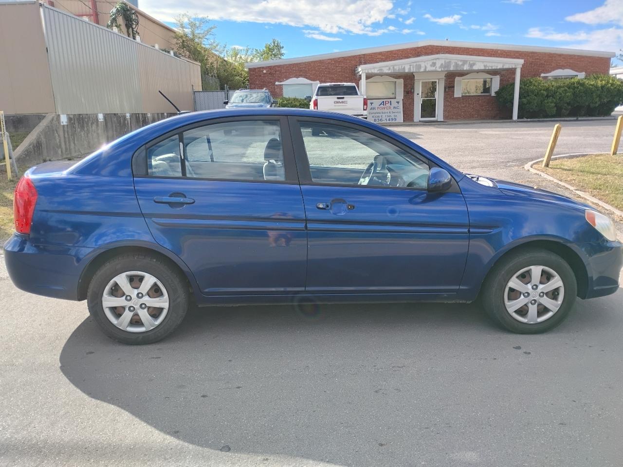 Hyundai Accent GLS 4-Door 2011