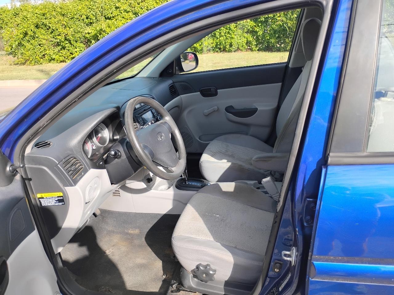 Hyundai Accent GLS 4-Door 2011