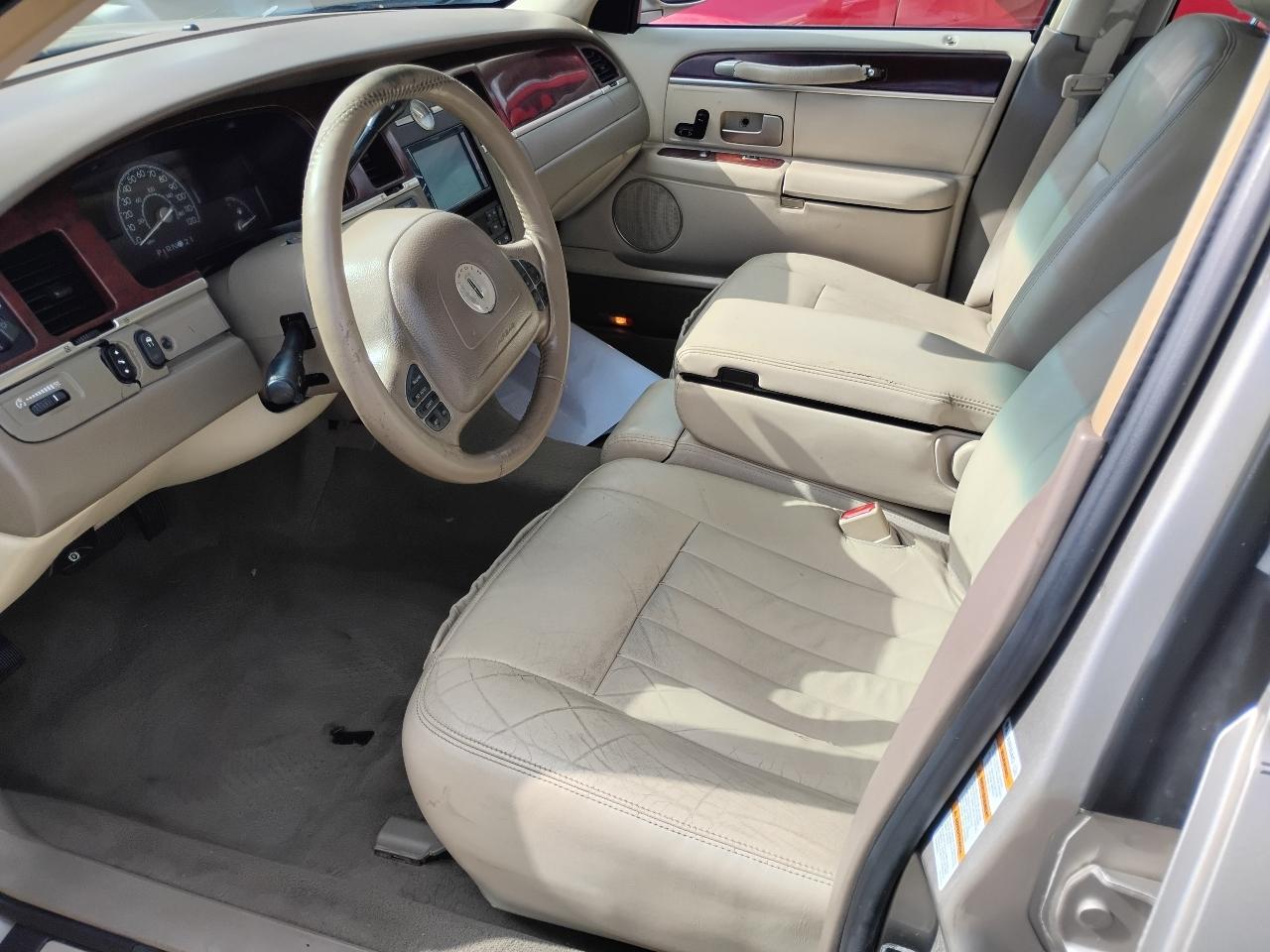 Lincoln Town Car Executive 2003