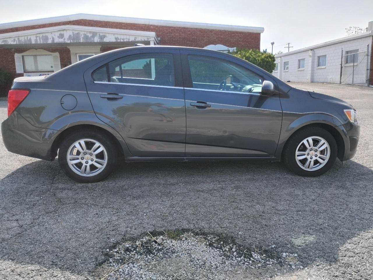 Chevrolet Sonic 2LT Sedan 2012