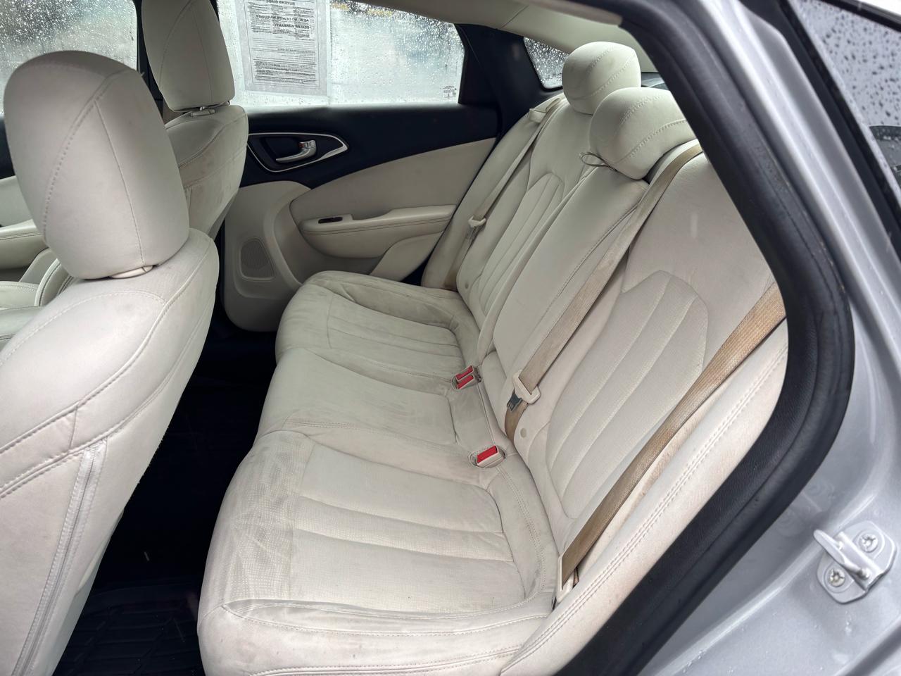 Chrysler 200 4dr Sdn Limited FWD 2015