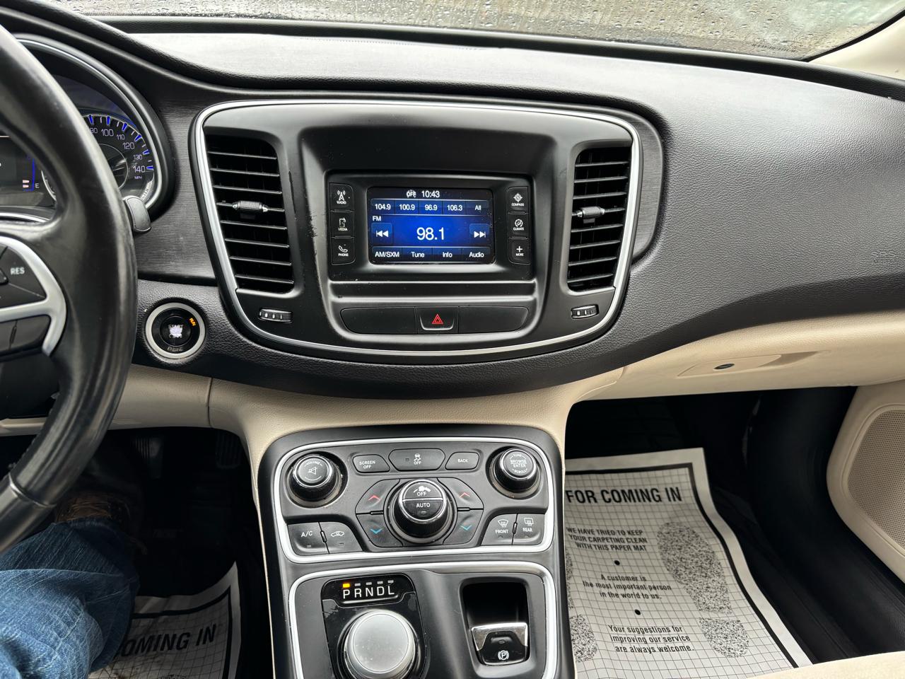 Chrysler 200 4dr Sdn Limited FWD 2015